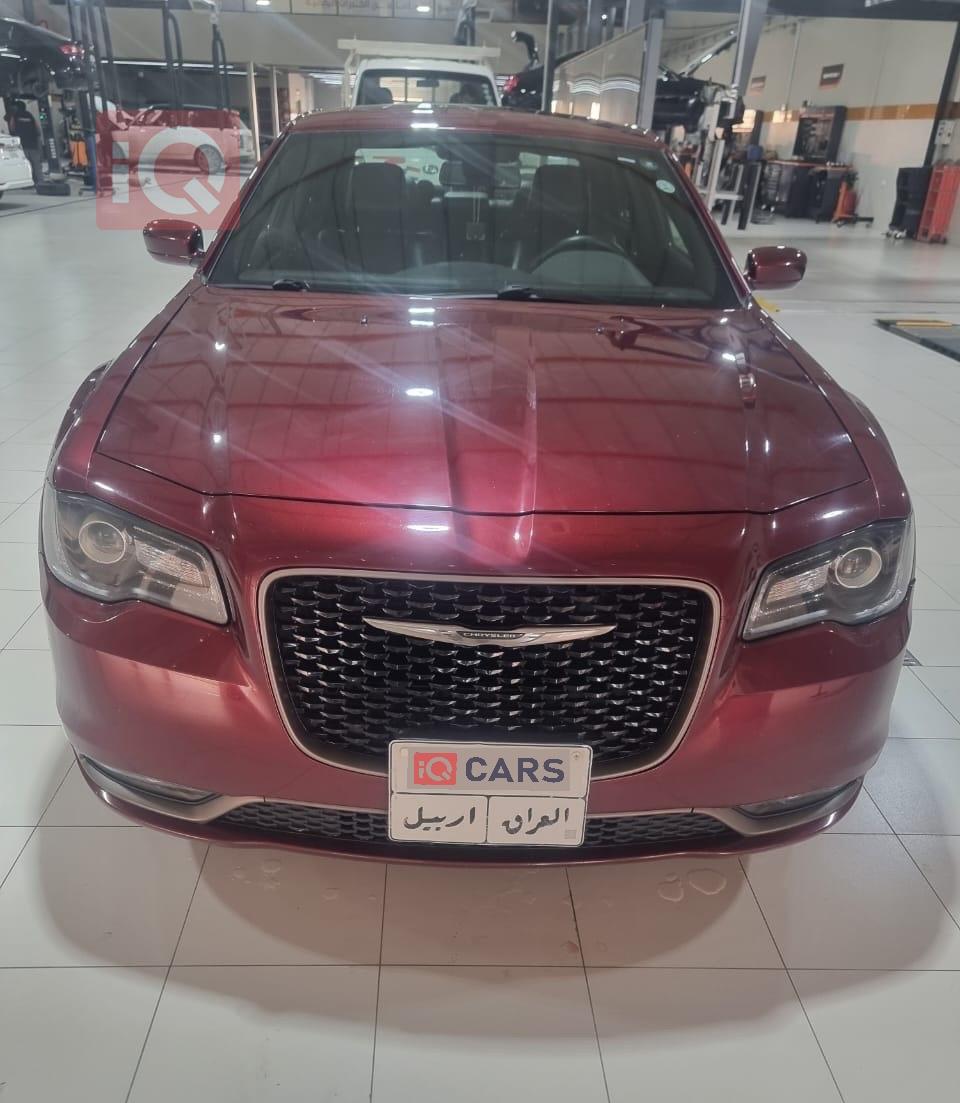 کرایسلەر 300